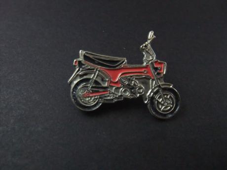 Honda Dax ST70 kleine bromfiets rood